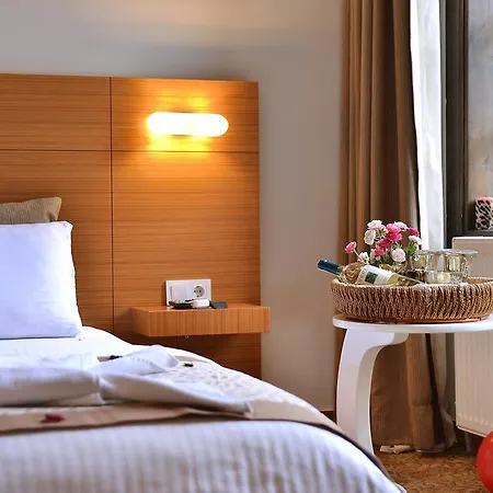 Hotel Uluhan 2*
